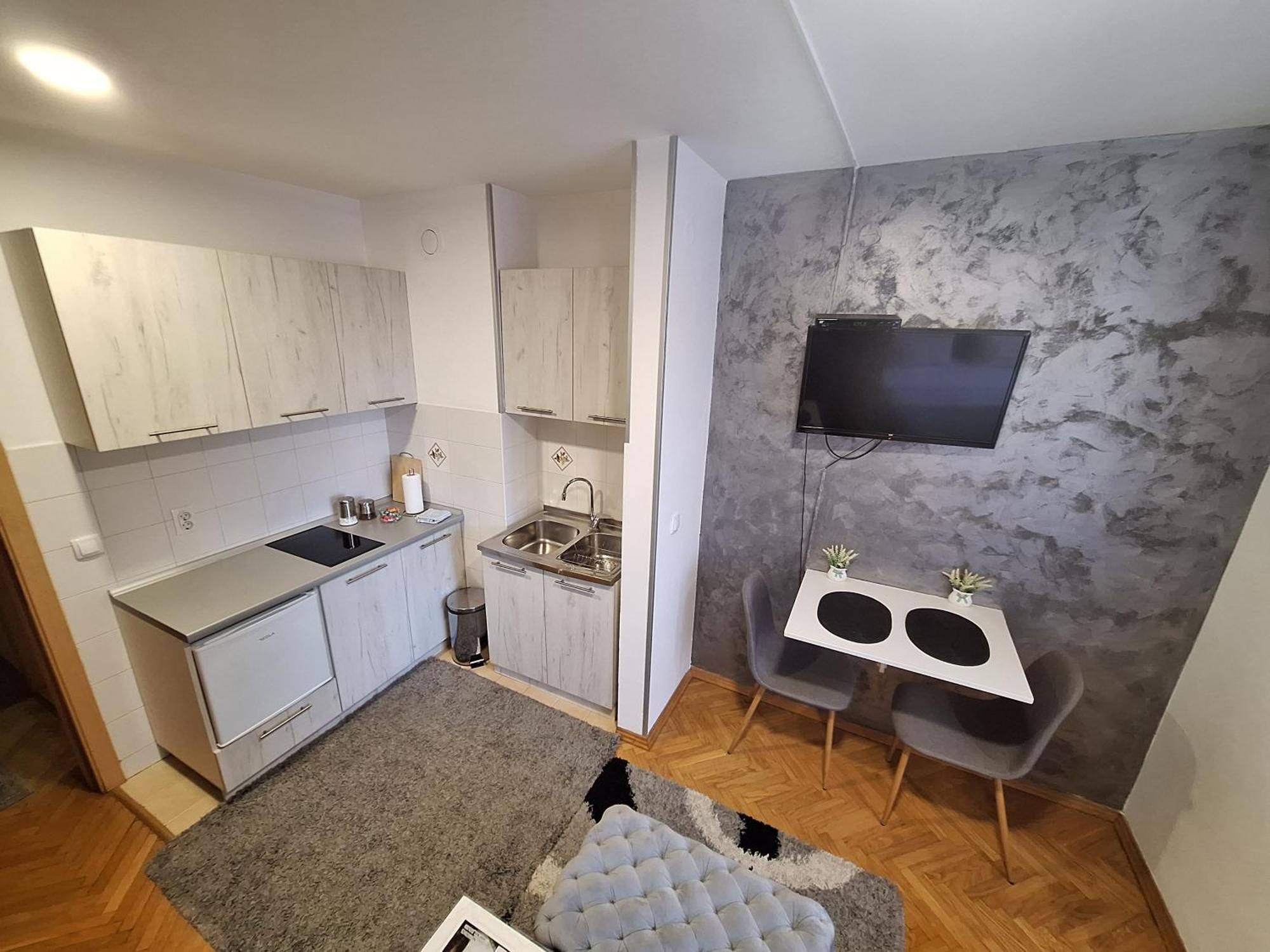 Dado Apartman Apartment Kraljevo Exterior photo
